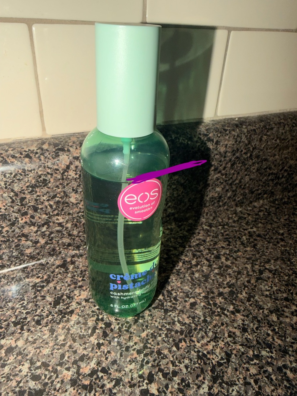 eos Crème de Pistachio Body Mist in Mint Green - Picture 2 of 2